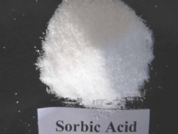 High quality Food Grade Natural Sorbic Acid / low price in preservatives from China